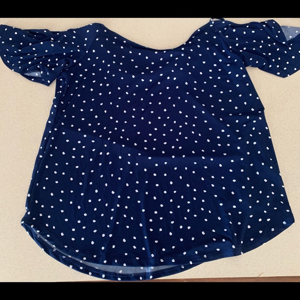 Women’s cold shoulder top. NWT